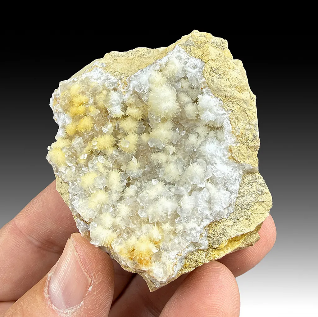 Strontianite with Calcite image
