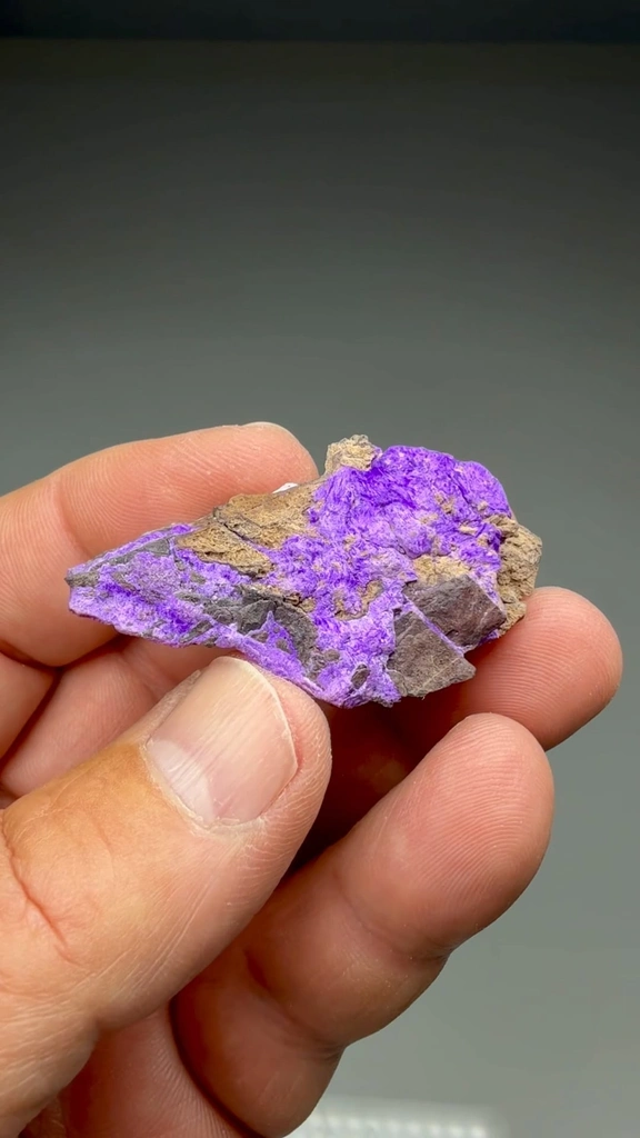 Sugilite from N'Chwaning III Mine, N'Chwaning Mines, Northern Cape, South Africa - image 2