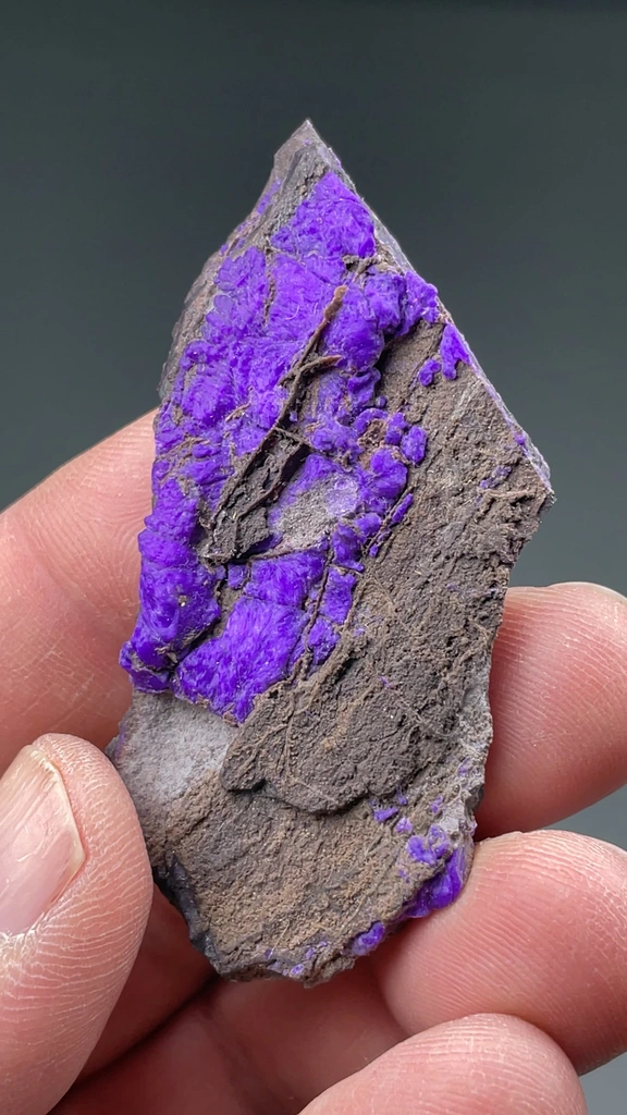 Sugilite from N'Chwaning III Mine, N'Chwaning Mines, Northern Cape, South Africa - image 2