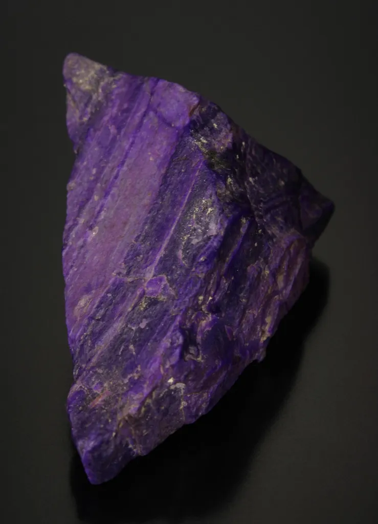 Sugilite from South Africa, Northern Cape, Wessels Mine image