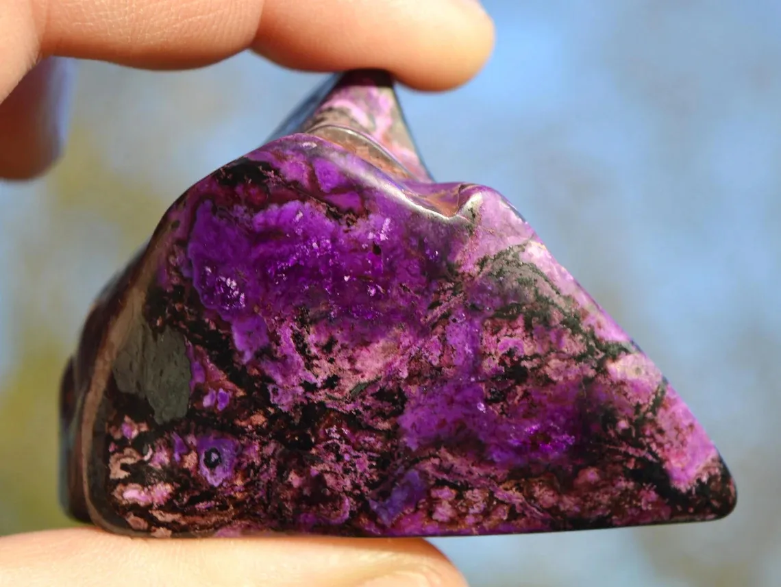 Sugilite & Hematite 138 grams - Wessels Mine, North Cape Province, South Africa - image 2