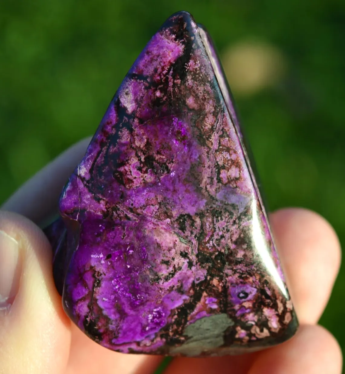 Sugilite & Hematite 138 grams - Wessels Mine, North Cape Province, South Africa - image 3