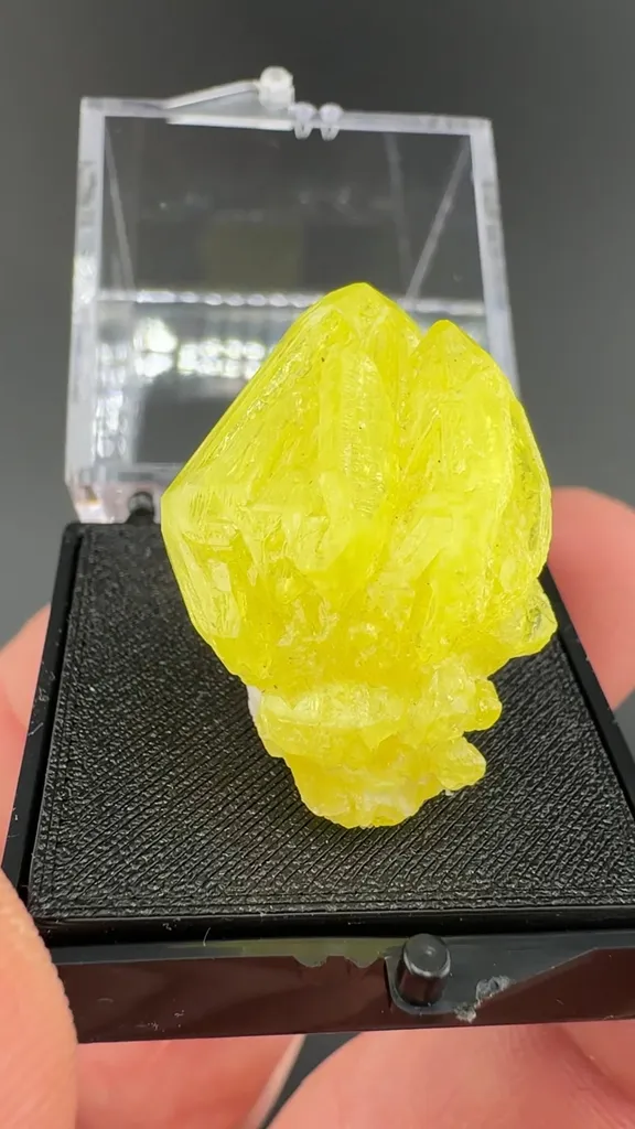 Sulfur image