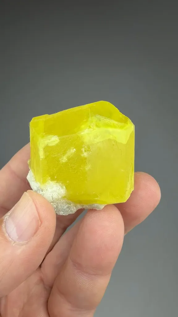Sulfur - image 2