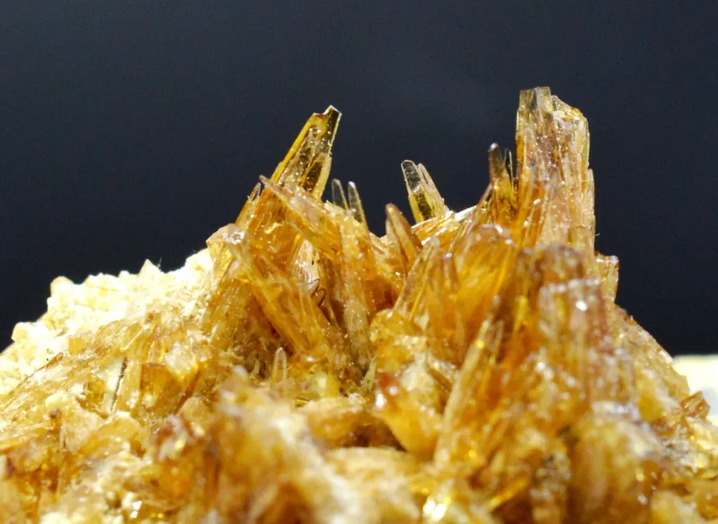 Sulfur & celestite - 444 grams - Machów mine, Tarnobrzeg City Co., Subcarpathian Voivodeship, Poland - image 7