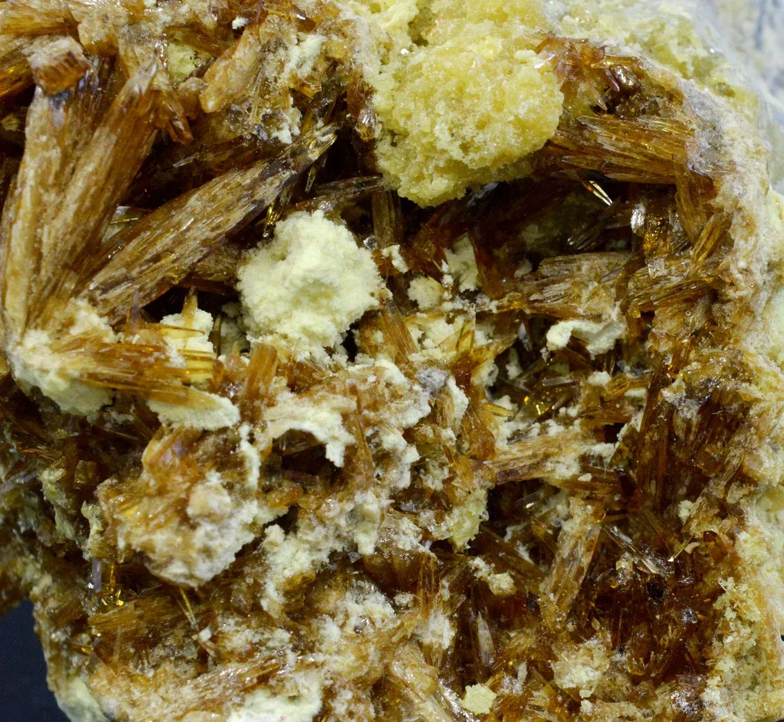 Sulfur & celestite - 444 grams - Machów mine, Tarnobrzeg City Co., Subcarpathian Voivodeship, Poland - image 4