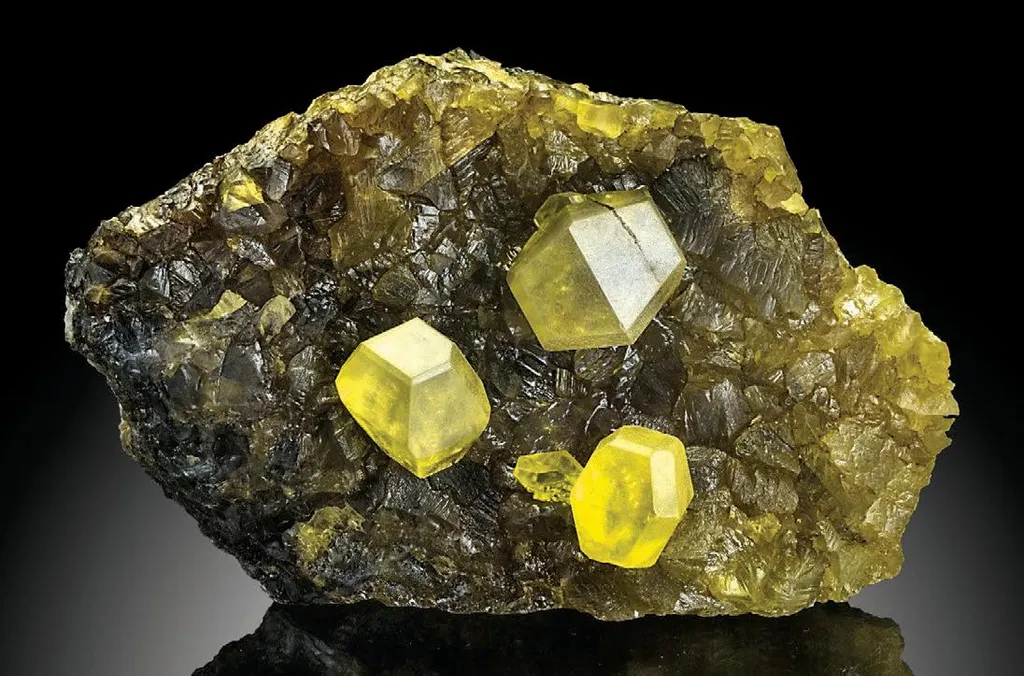Sulfur image