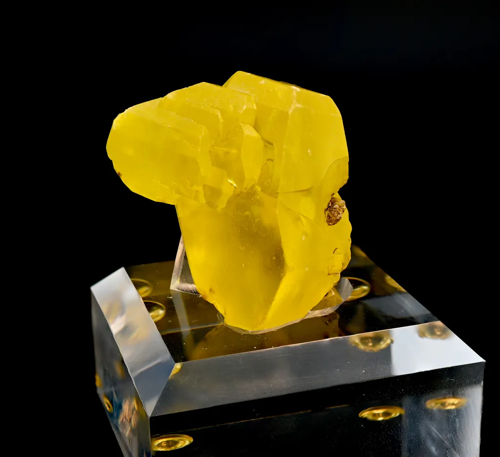 Sulfur from Italy, Sicily, Agrigento Province, Cozzo Disi Mine - image 2