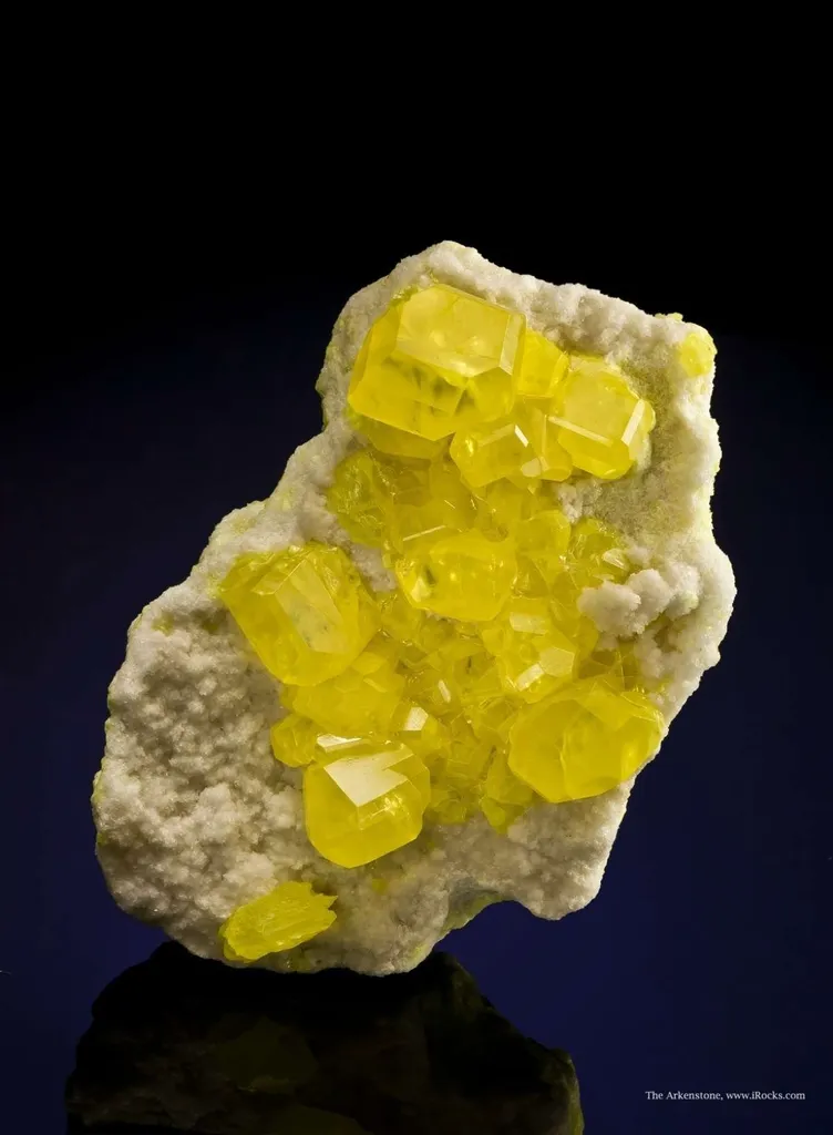 Sulfur on Aragonite image