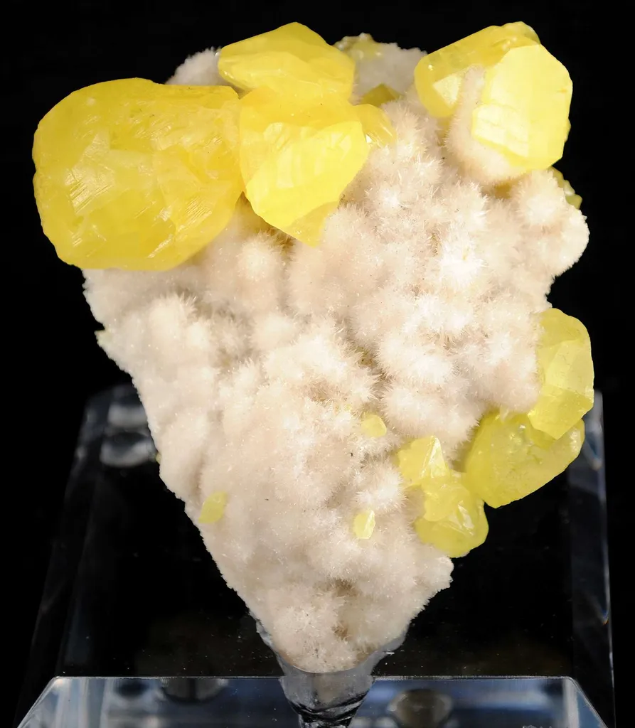 Sulfur on Aragonite image