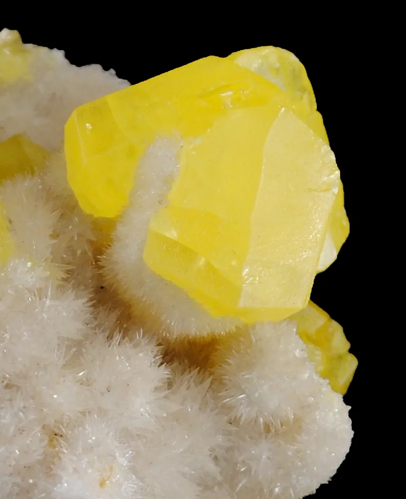 Sulfur on Aragonite - image 5
