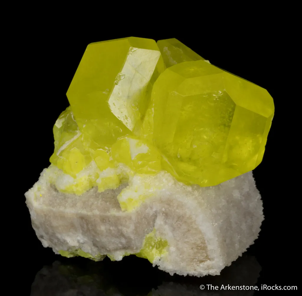 Sulfur on Aragonite image