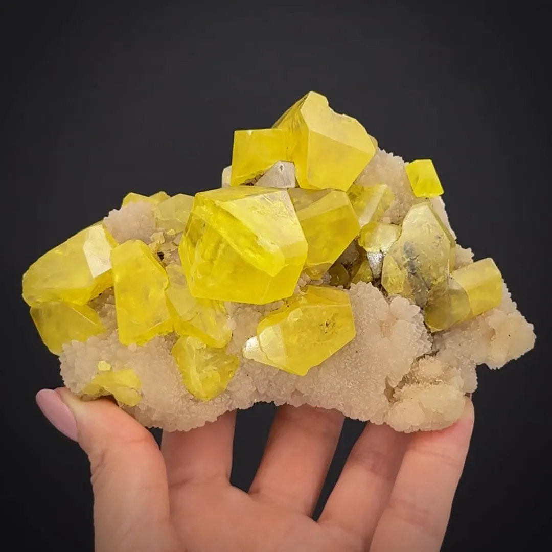 Sulfur on Aragonite - image 1