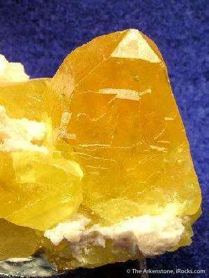 Sulfur on Aragonite - image 2