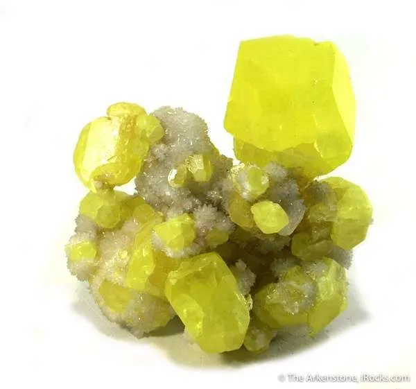 Sulfur on Aragonite - image 1