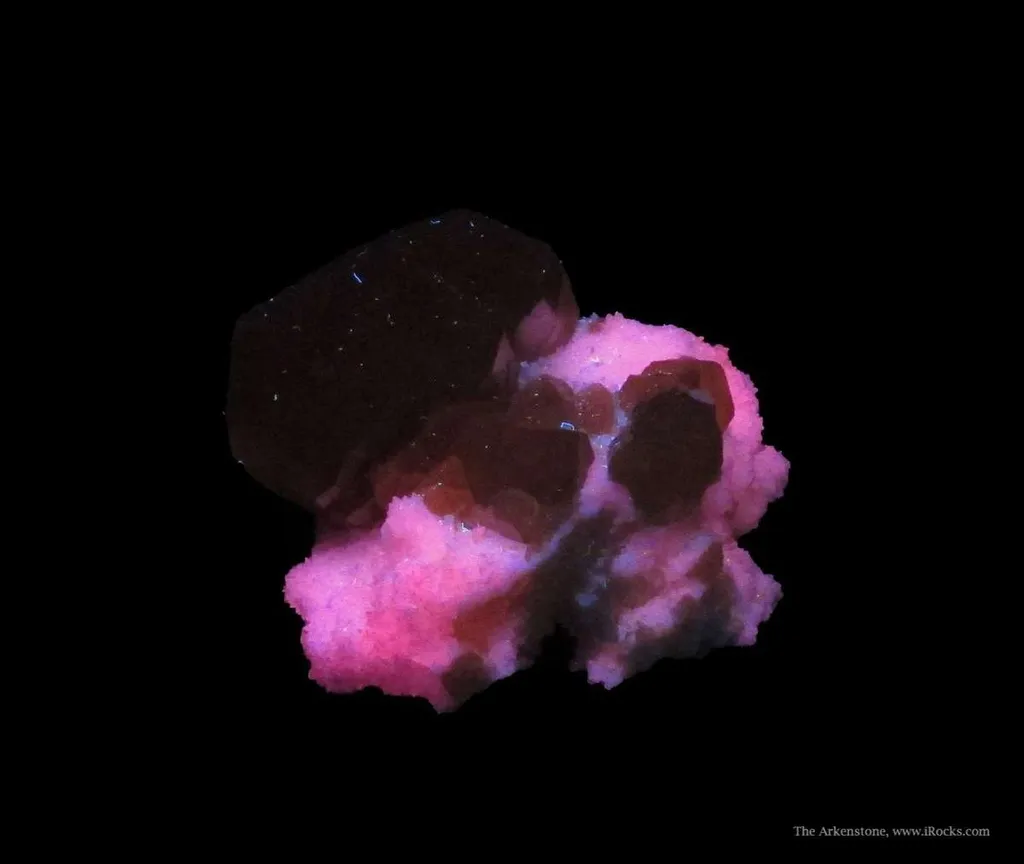Sulfur on Aragonite (Fluorescent) - image 4