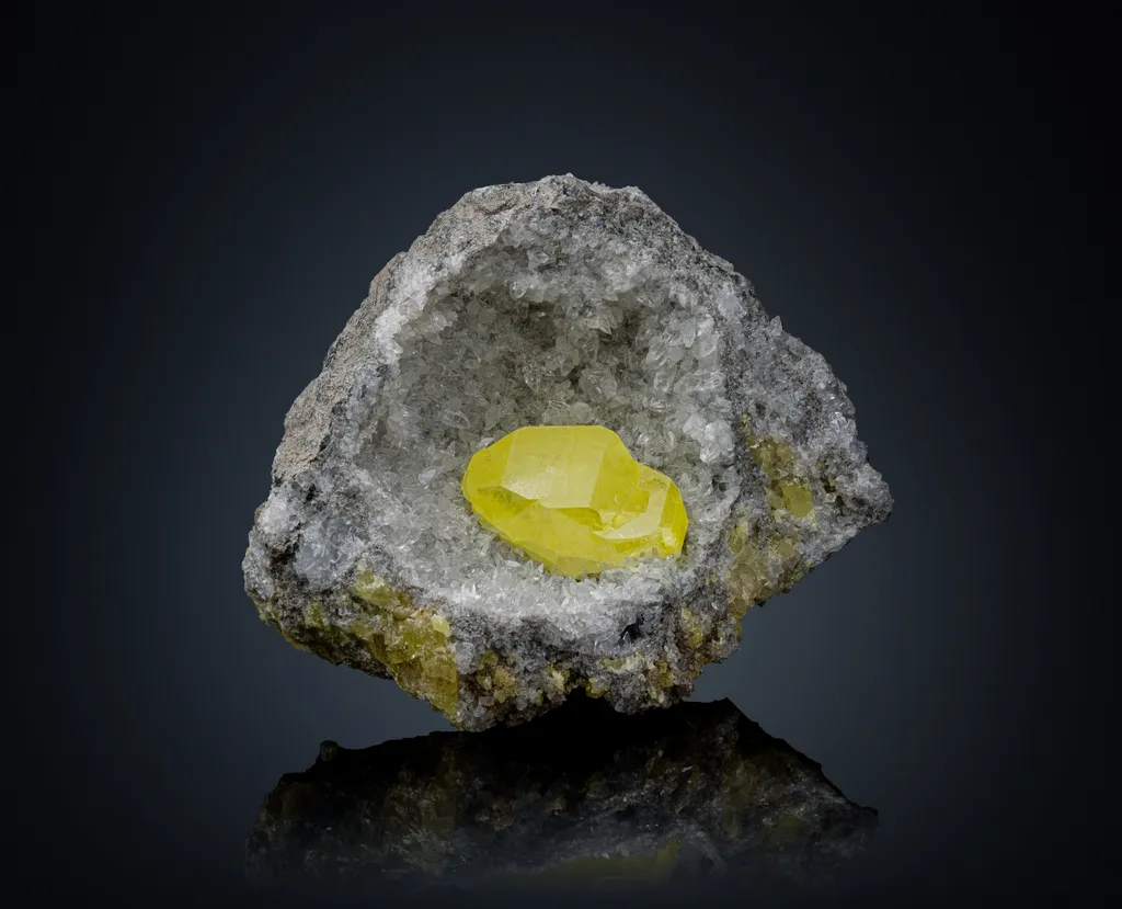 Sulfur on Calcite image