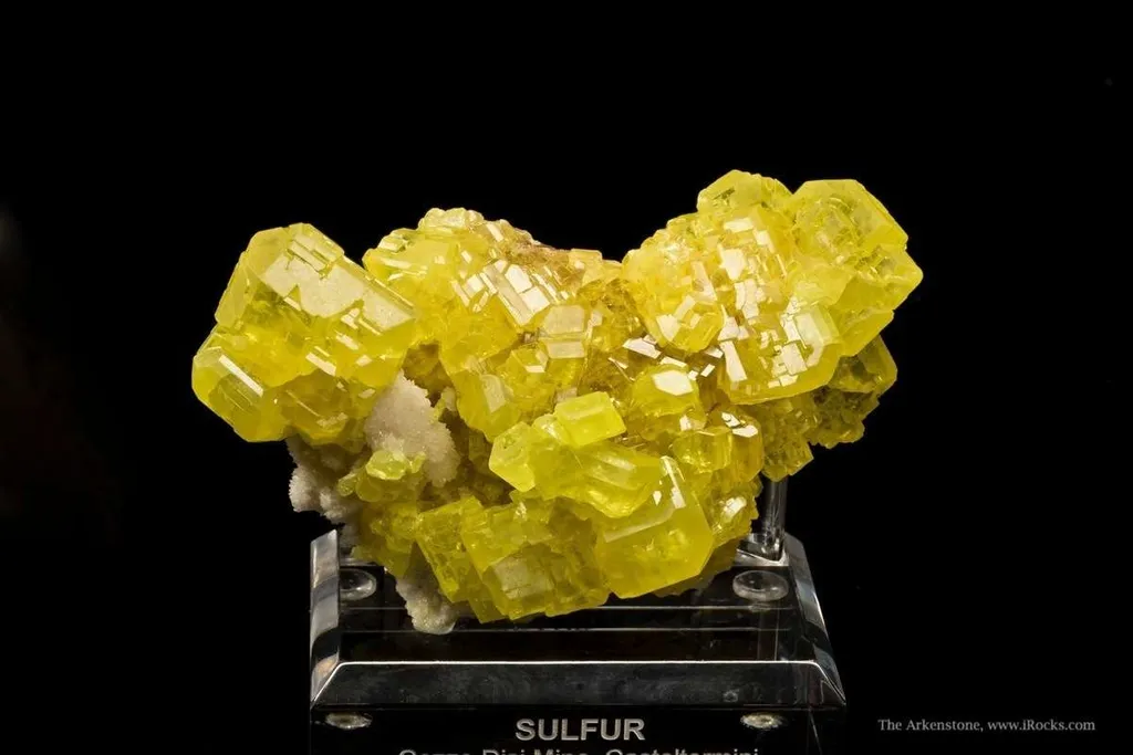 Sulfur on Sulfur With Aragonite - image 4