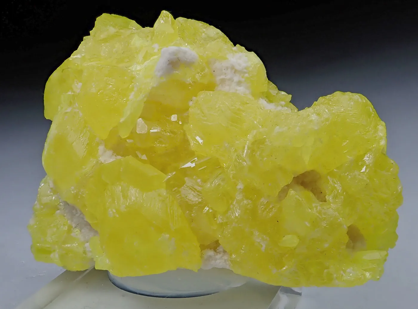 Sulphur with Aragonite - image 2