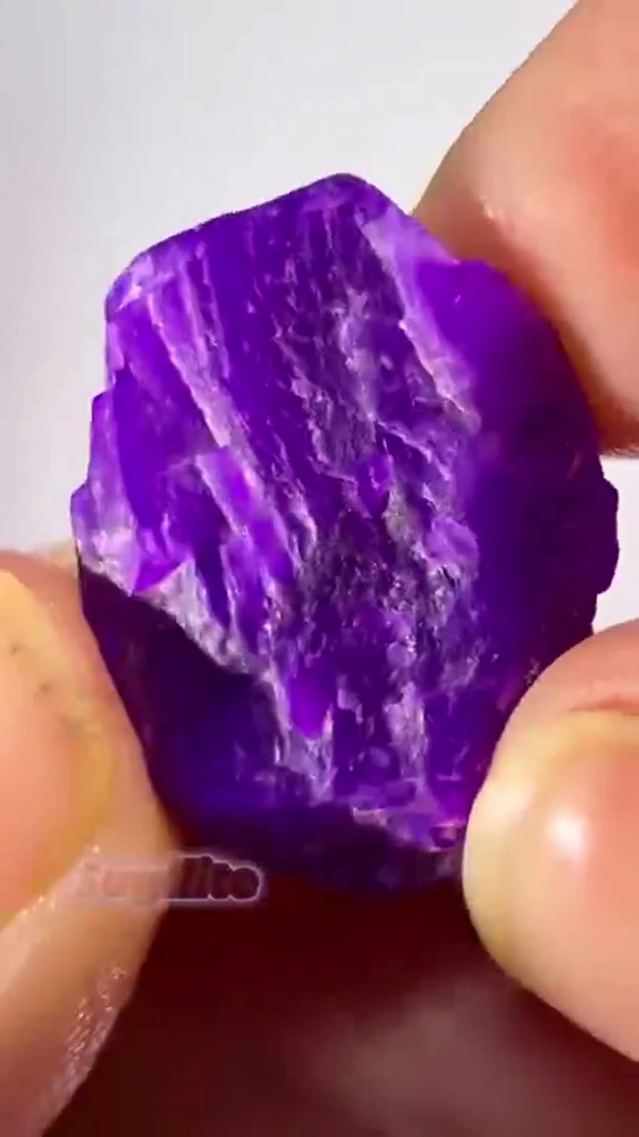 Super gem Sugilite - image 2
