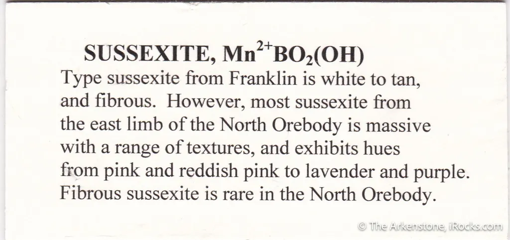Sussexite (fibrous crystals) - image 5