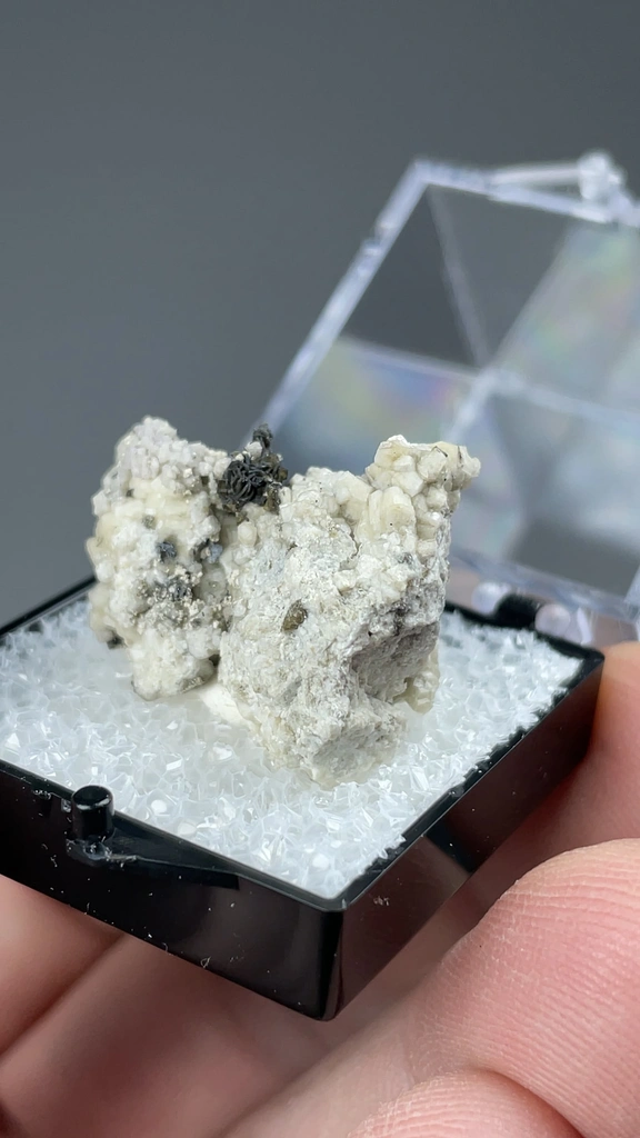 Synchysite from Poudrette Quarry - image 2