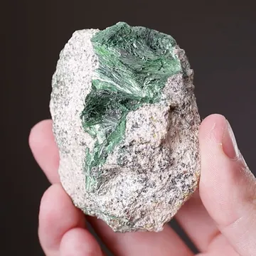 Szenicsite