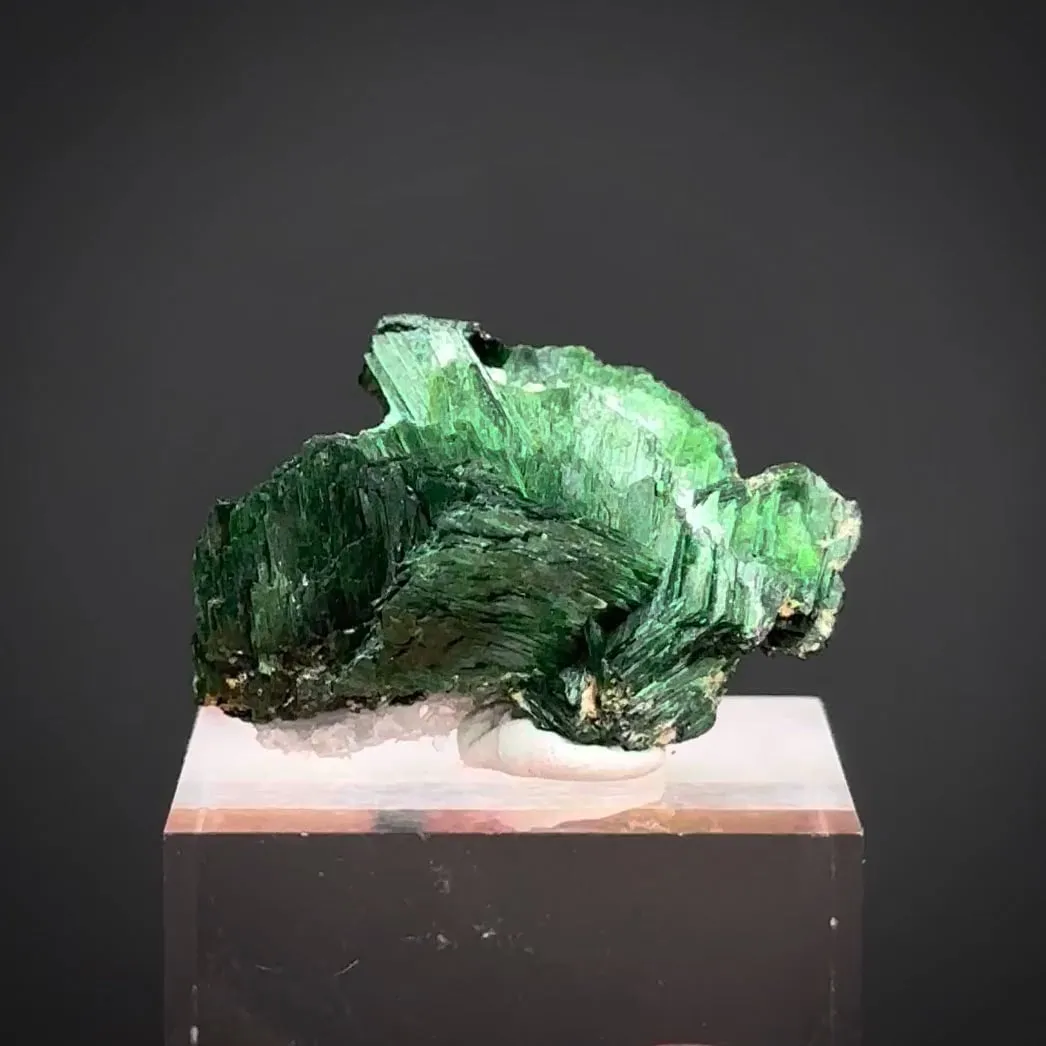 Szenicsite - image 1