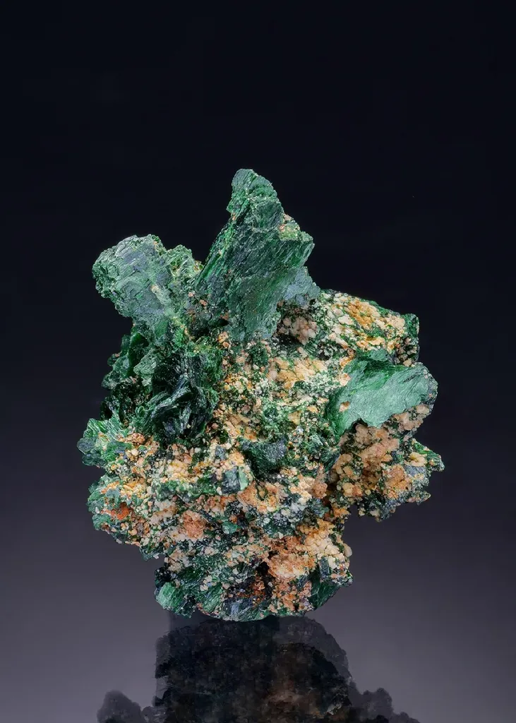 Szenicsite image