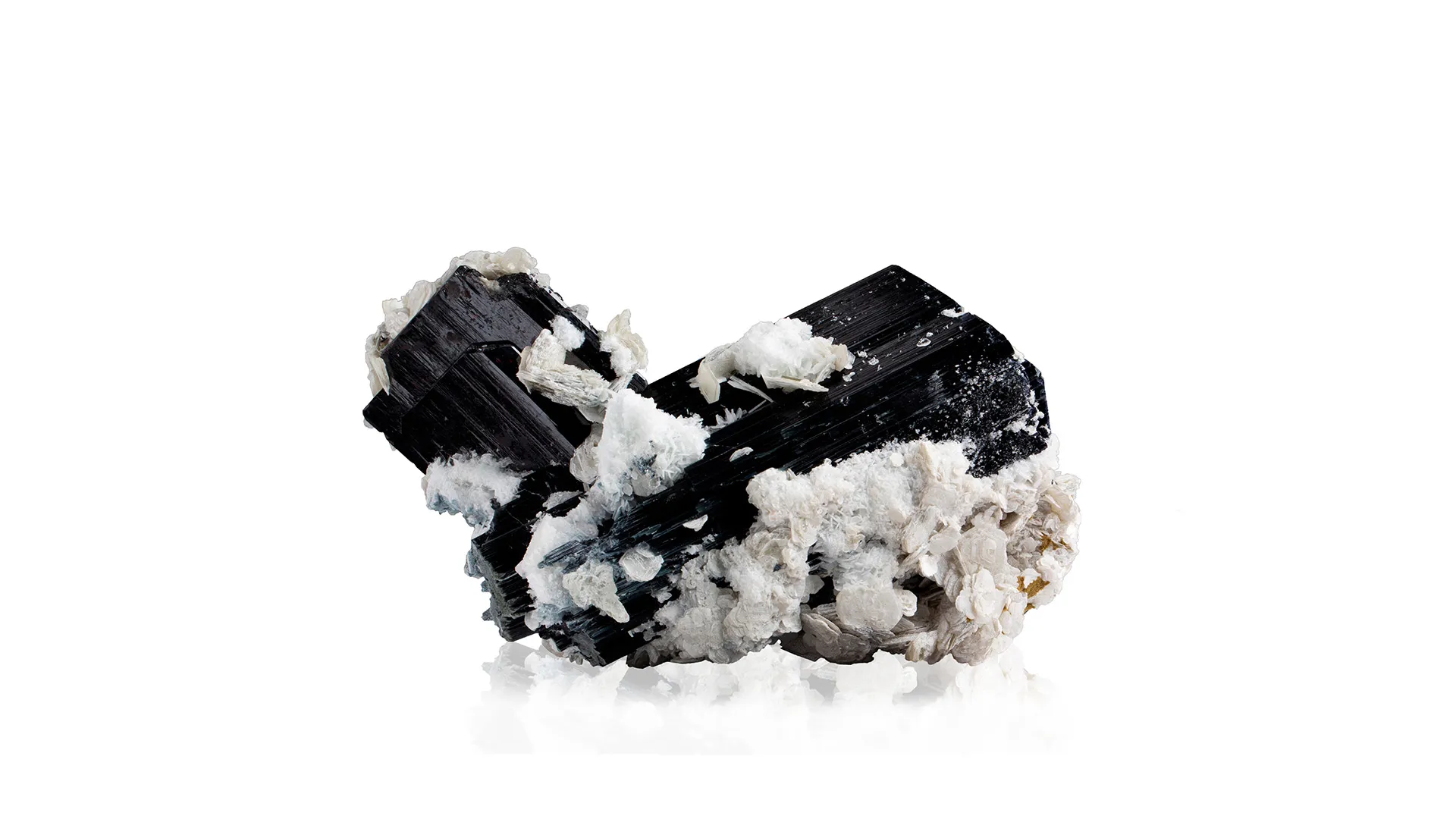 Tantalite - image 1