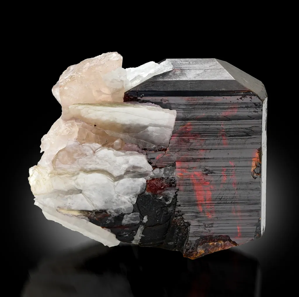 Tantalite image