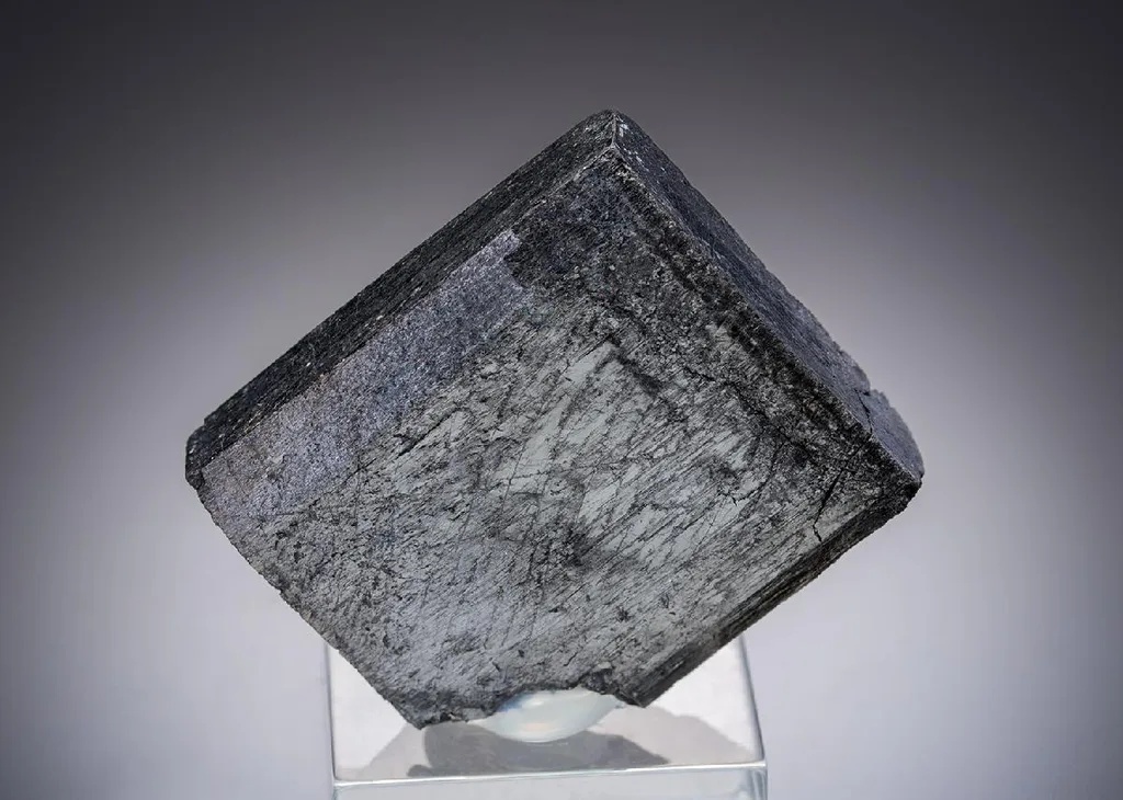 Tantalite image
