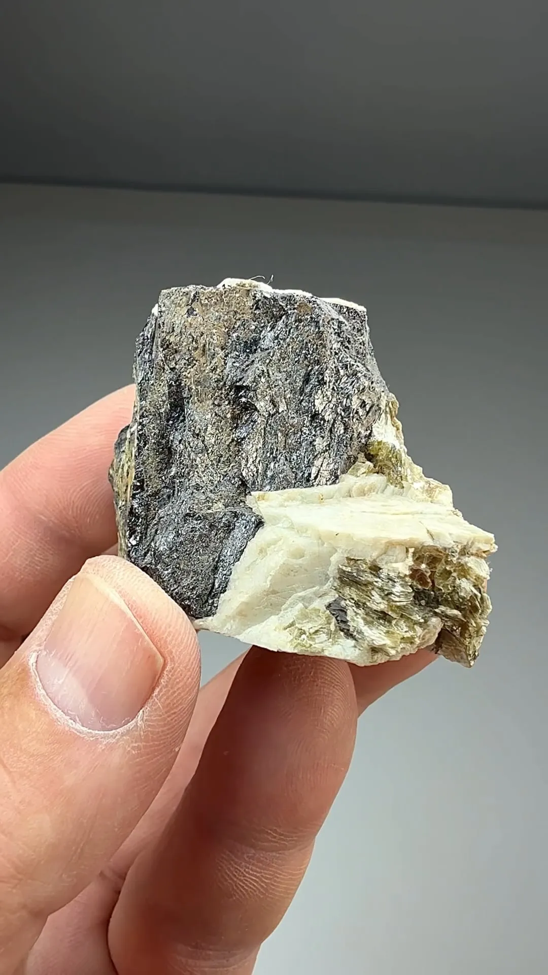 Tantalite-Mn - image 2