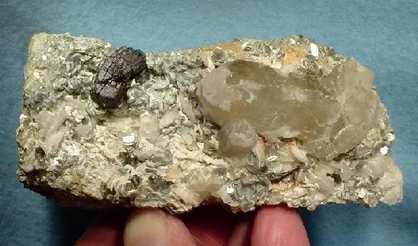 Tantalite, Quartz, Lepidolite image