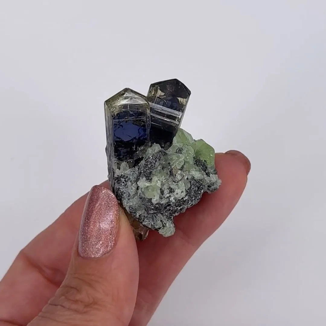 Tanzanite with Diopside - image 2