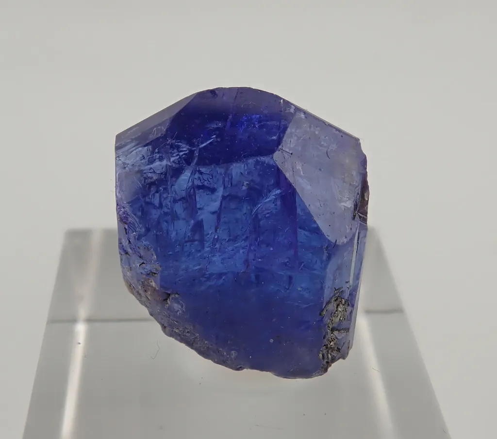 Tanzanite with Graphite - image 3