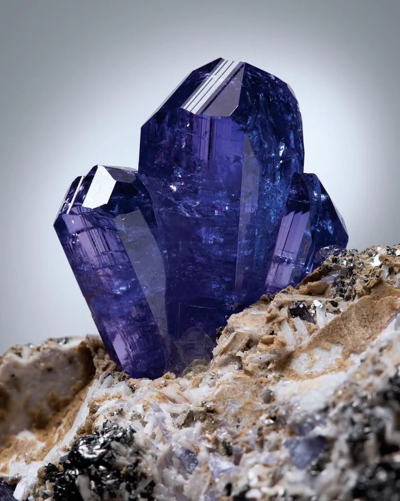 Tanzanite (Zoisite) image