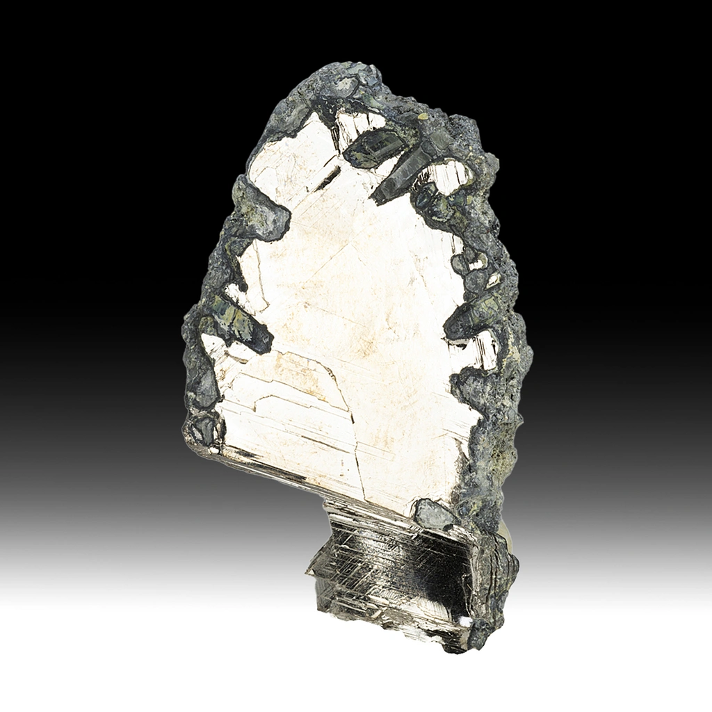 Tellurium from Districts of Republican Subordination, Tajikistan - image 1