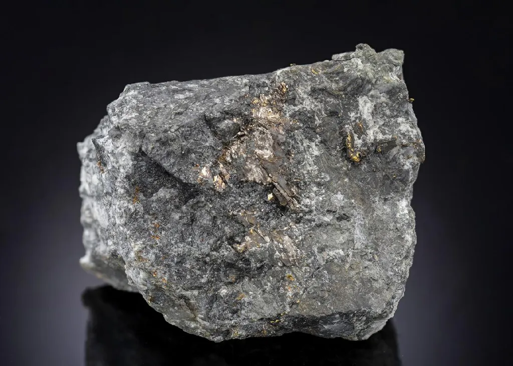 TELLUROBISMUTHITE with NATIVE Gold image