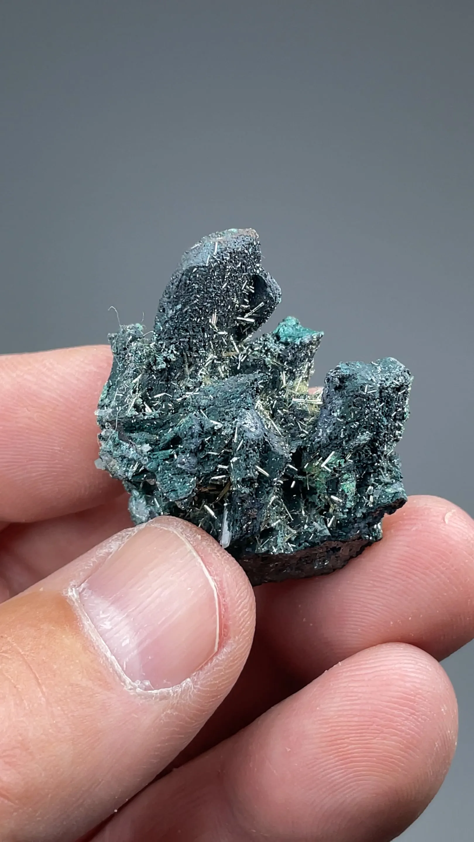 Tennantite after Azurite with Mimetite, Brochantite - image 2