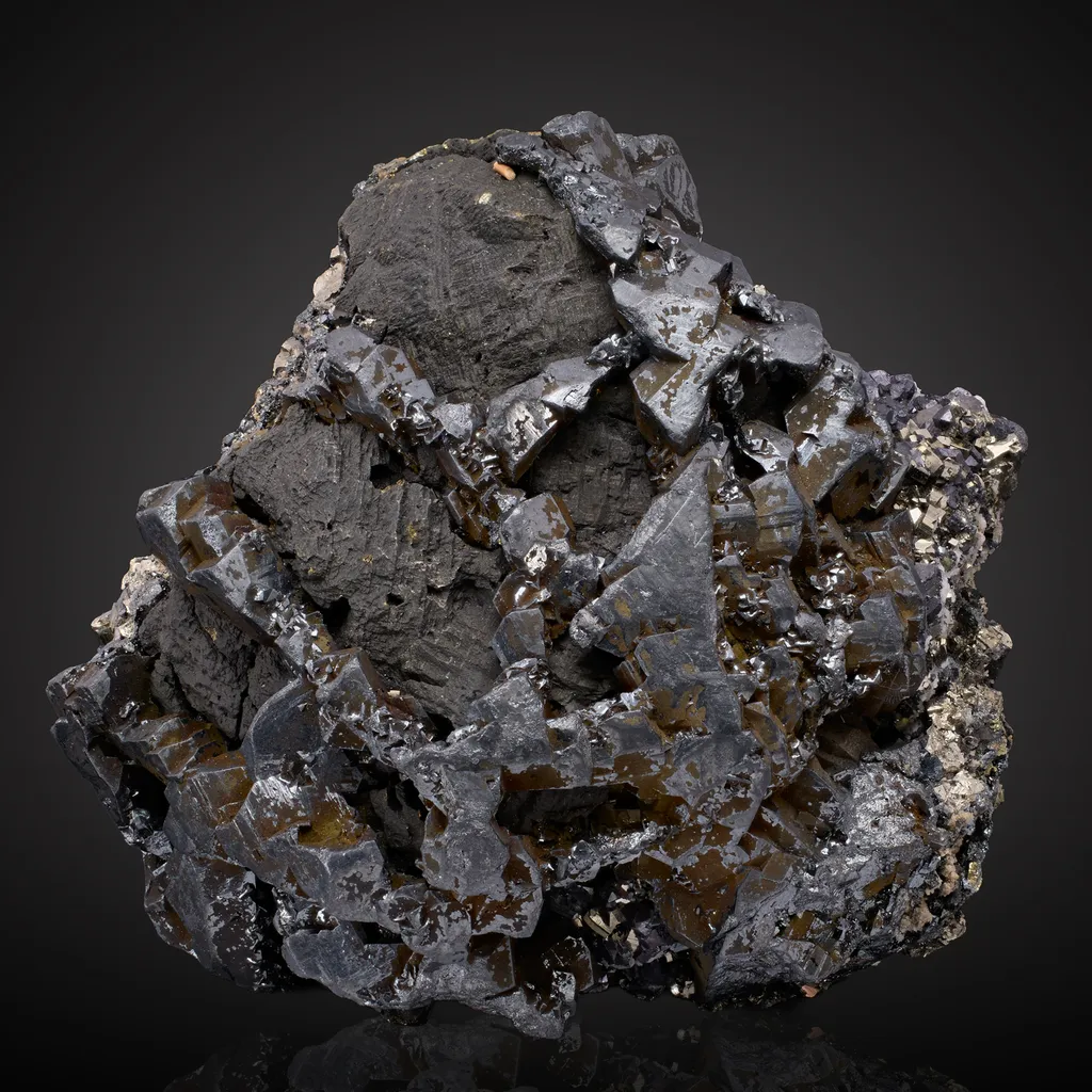 Tennantite, Chalcopyrite, Pyrite image