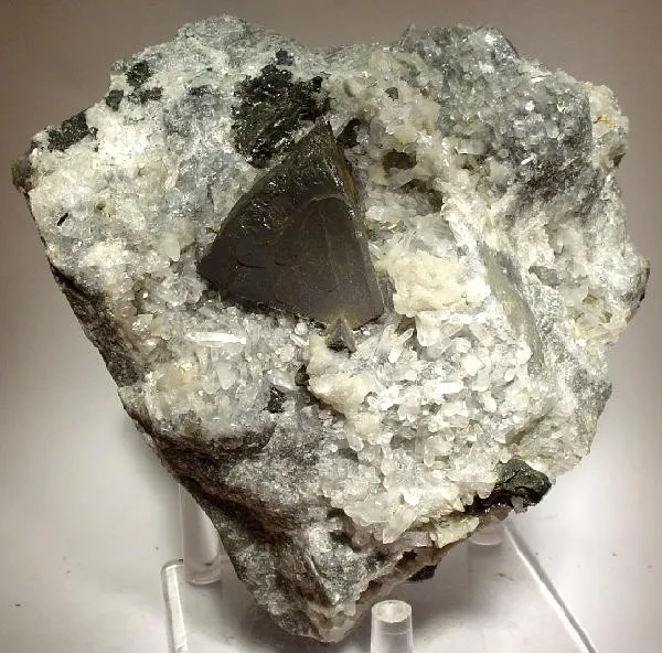 Tennantite, Quartz image