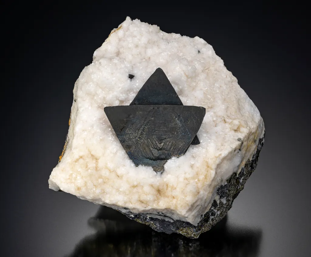 Tetrahedrite from Romania, Maramureș County, Cavnic, Boldut Mine