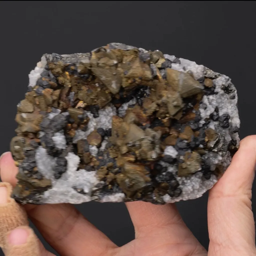 Tetrahedrite Galena and Quartz - image 2