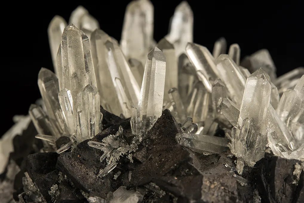 Tetrahedrite on Quartz - image 2