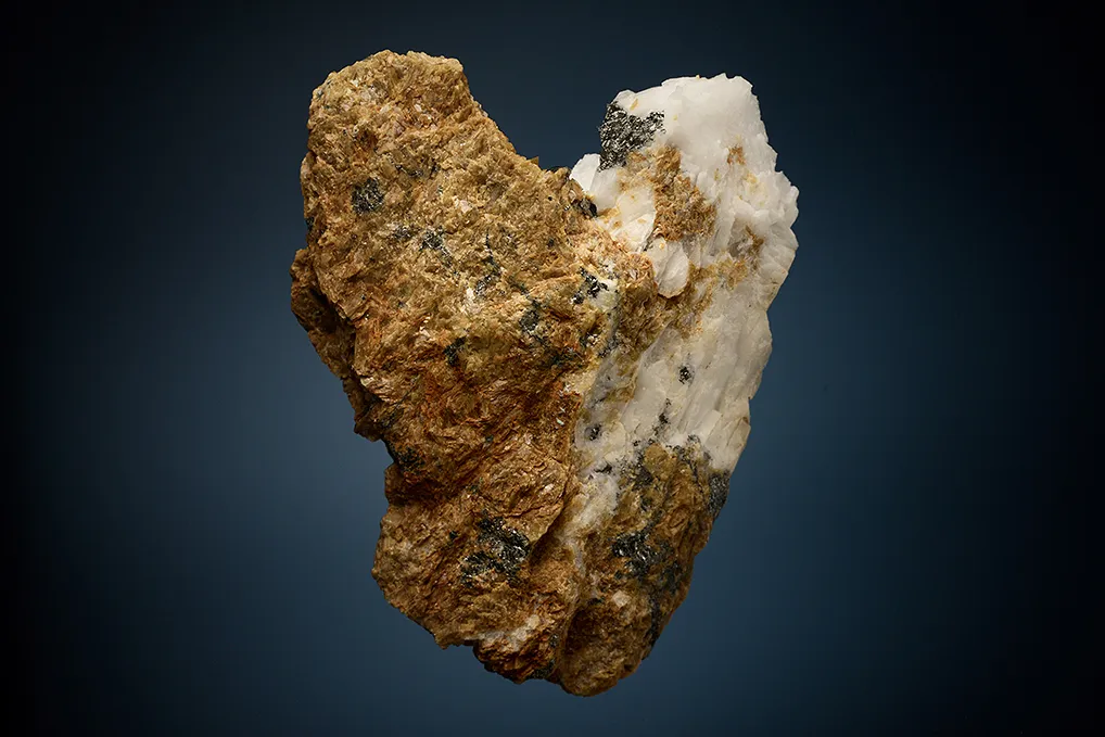 Tetrahedrite on Quartz and Siderite - image 3