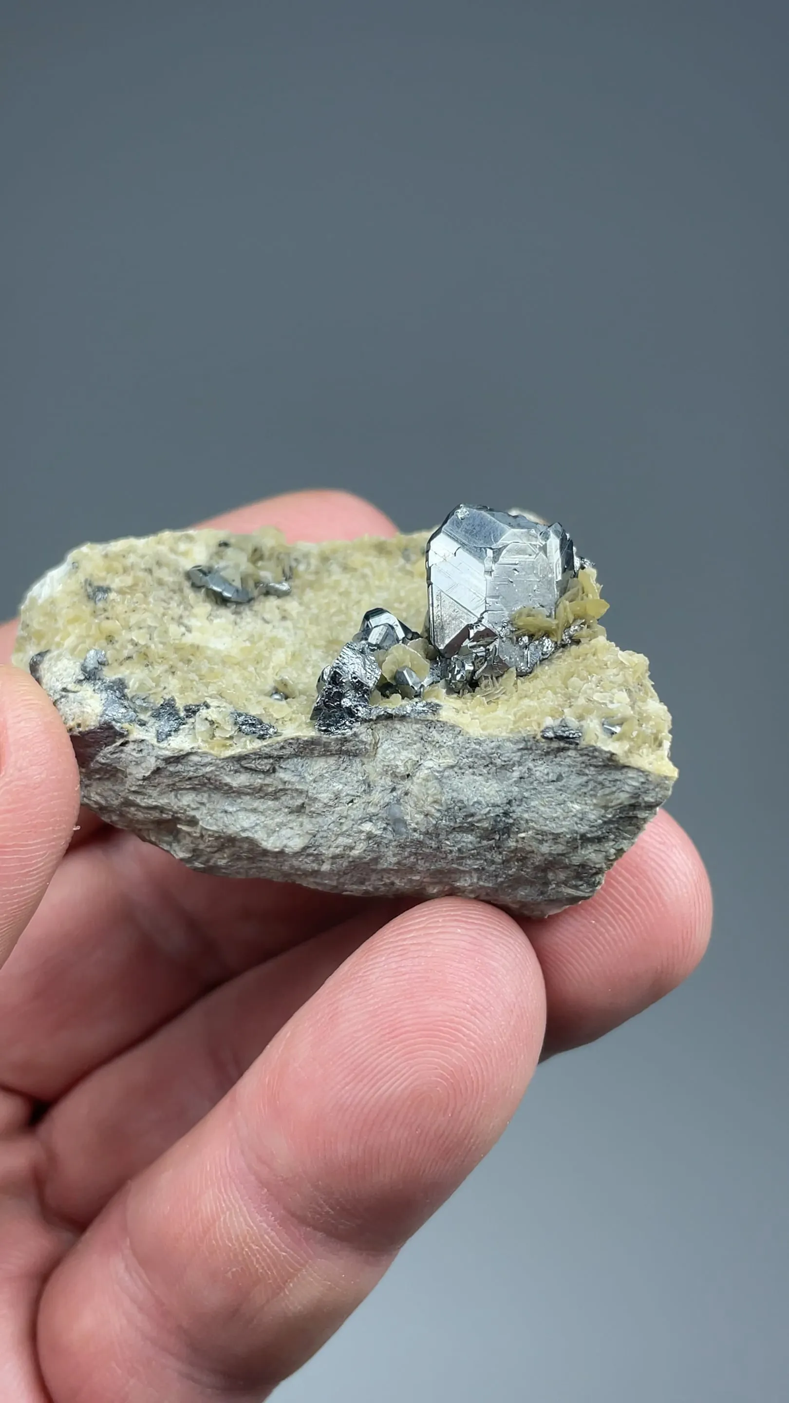 Tetrahedrite with Bournonite, Siderite - image 2