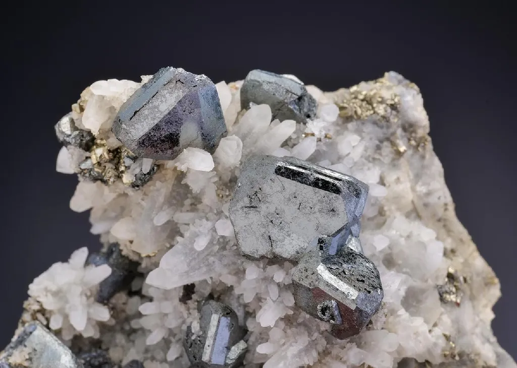 Tetrahedrite with Quartz image