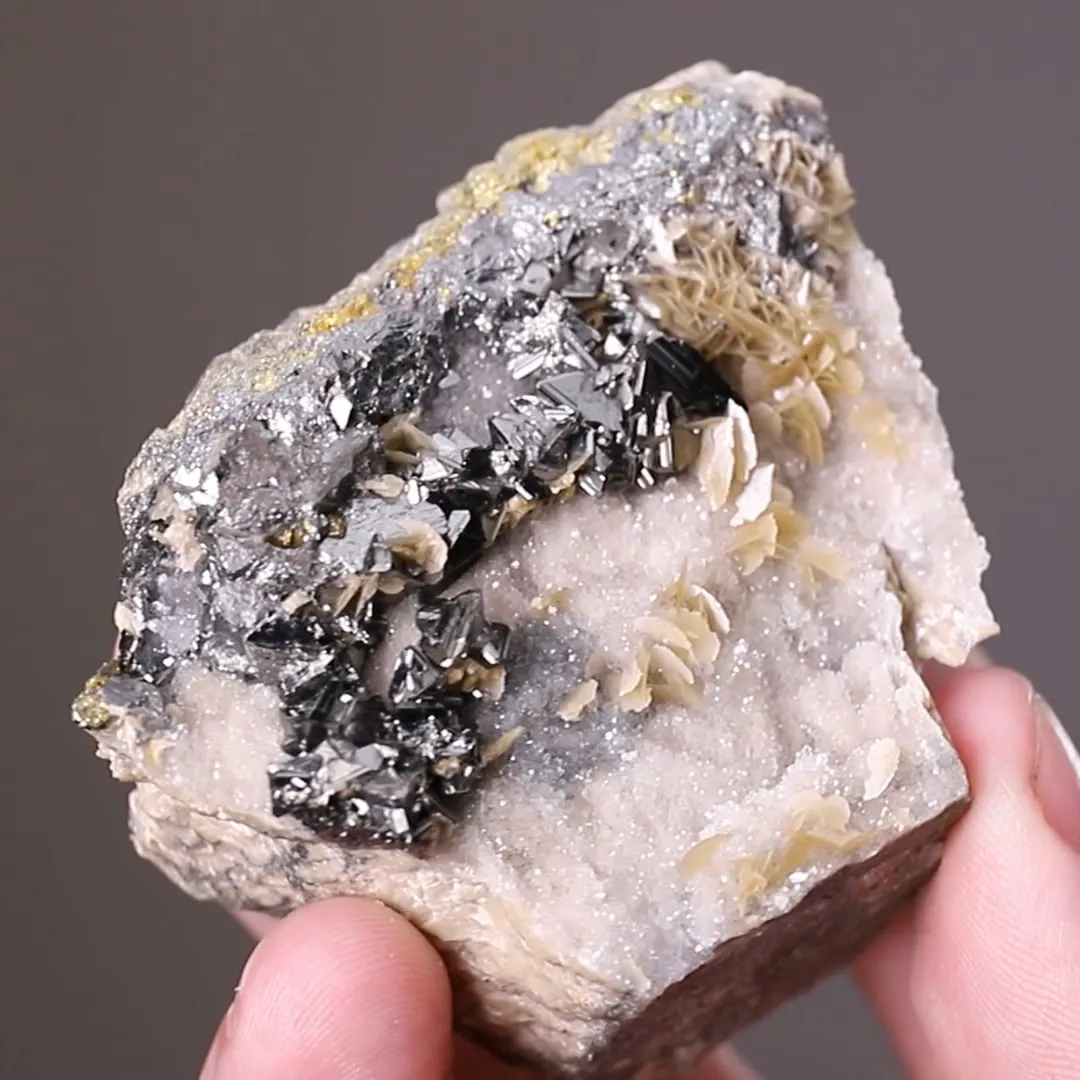 Tetrahedrite with Siderite - image 2