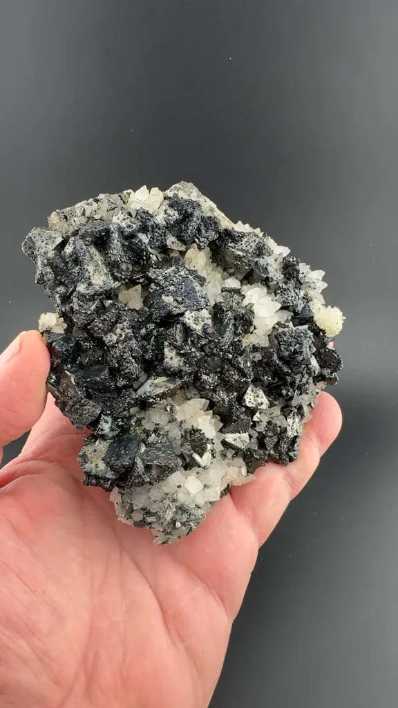 Tetrahedrite with Sphalerite, Quartz image
